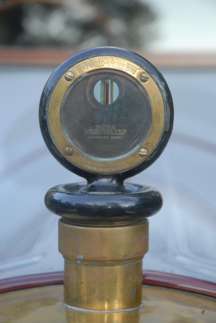 Детали экстерьера Stevens-Duryea Model C-Six 5-Passenger Touring 1913 года  (фото 21 из 55)